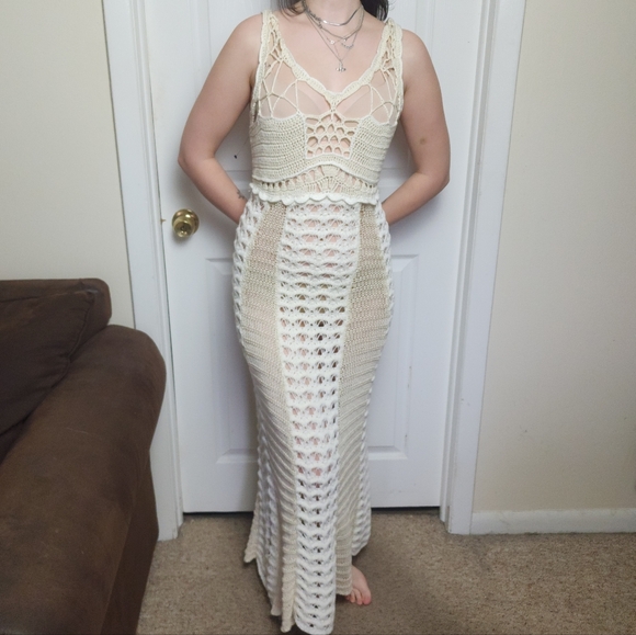ZARA Limited Edition Crochet Maxi Dress - Picture 6 of 10